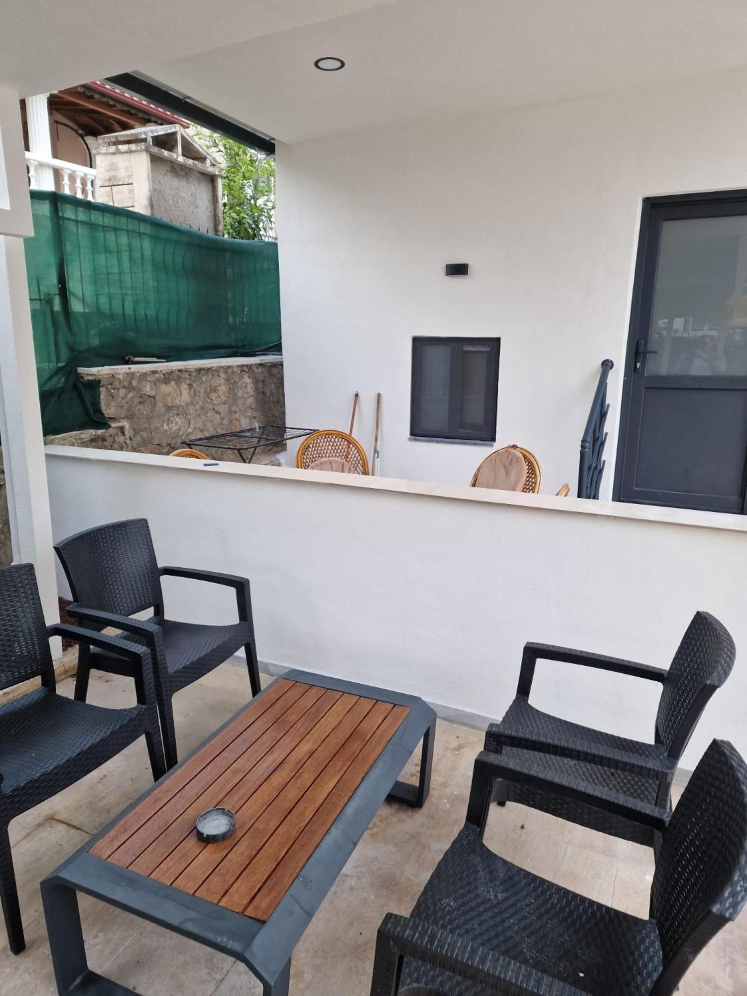 אולודניץ Paddys Apartments Ovacik מראה חיצוני תמונה