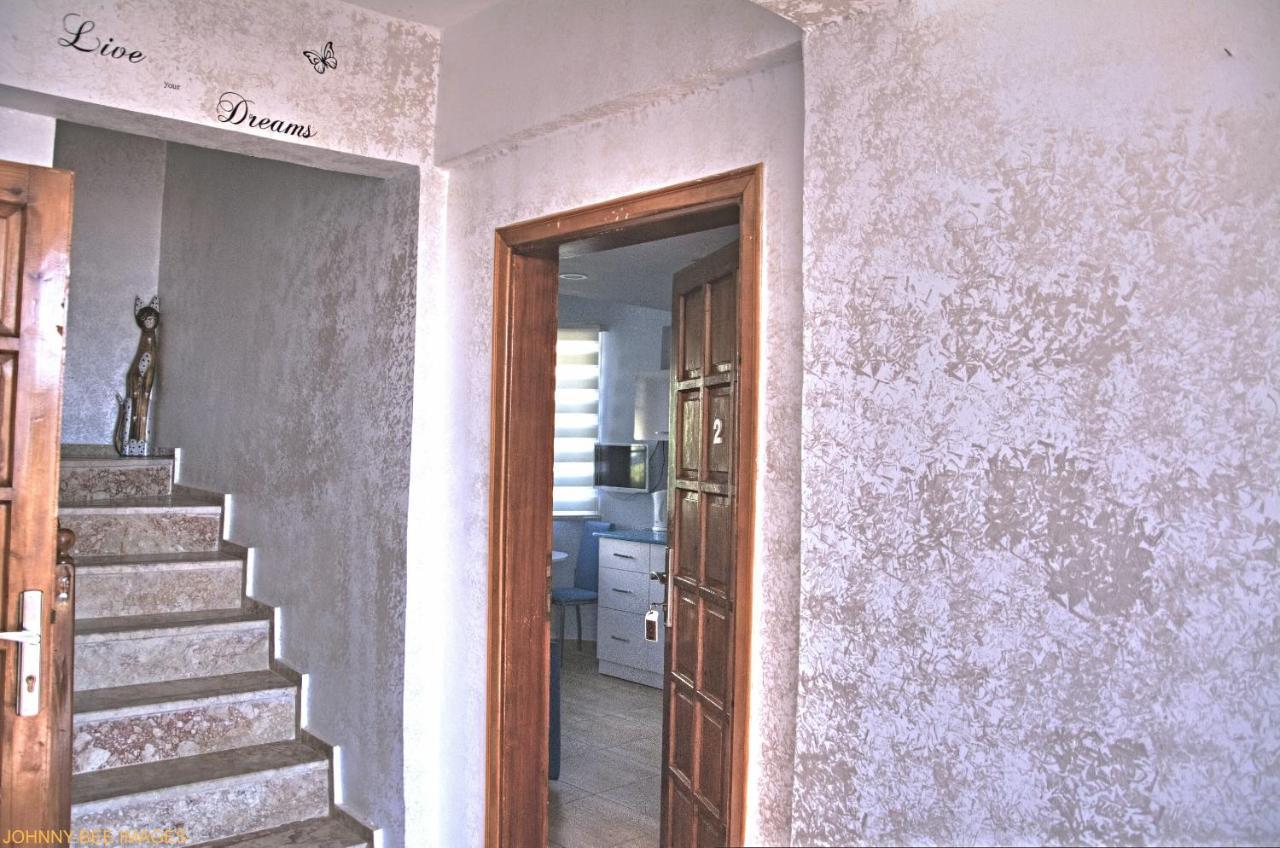 אולודניץ Paddys Apartments Ovacik מראה חיצוני תמונה