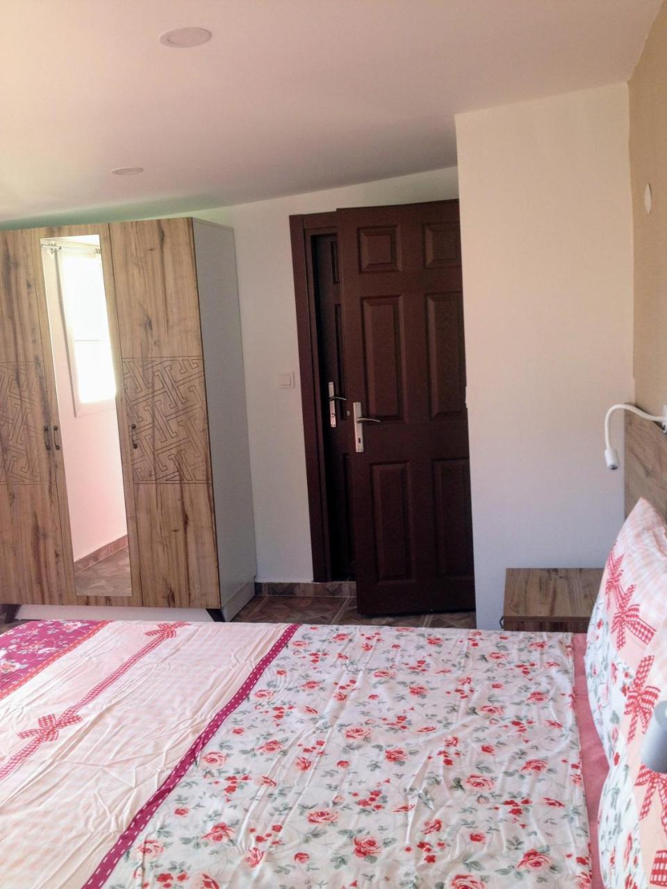 אולודניץ Paddys Apartments Ovacik מראה חיצוני תמונה